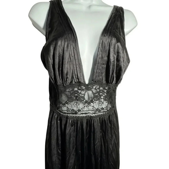 VTG Lily of France ROSA PULEO SZULE size medium black long nightgown Union Label - Picture 3 of 9